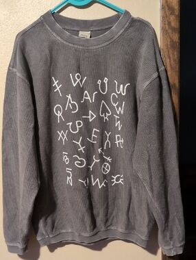 Women's Gray Corded Crewneck Sweatshirt With Western Branded Graphic